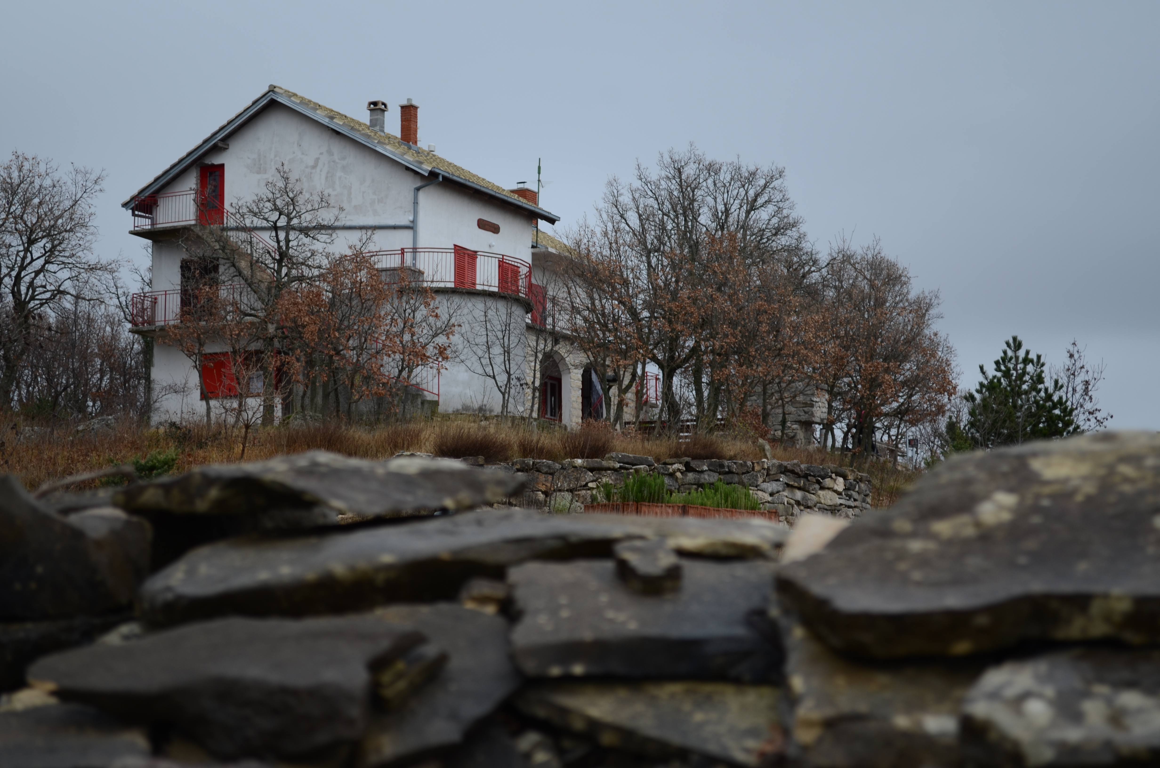 Planinarska kuća sa zapadne strane